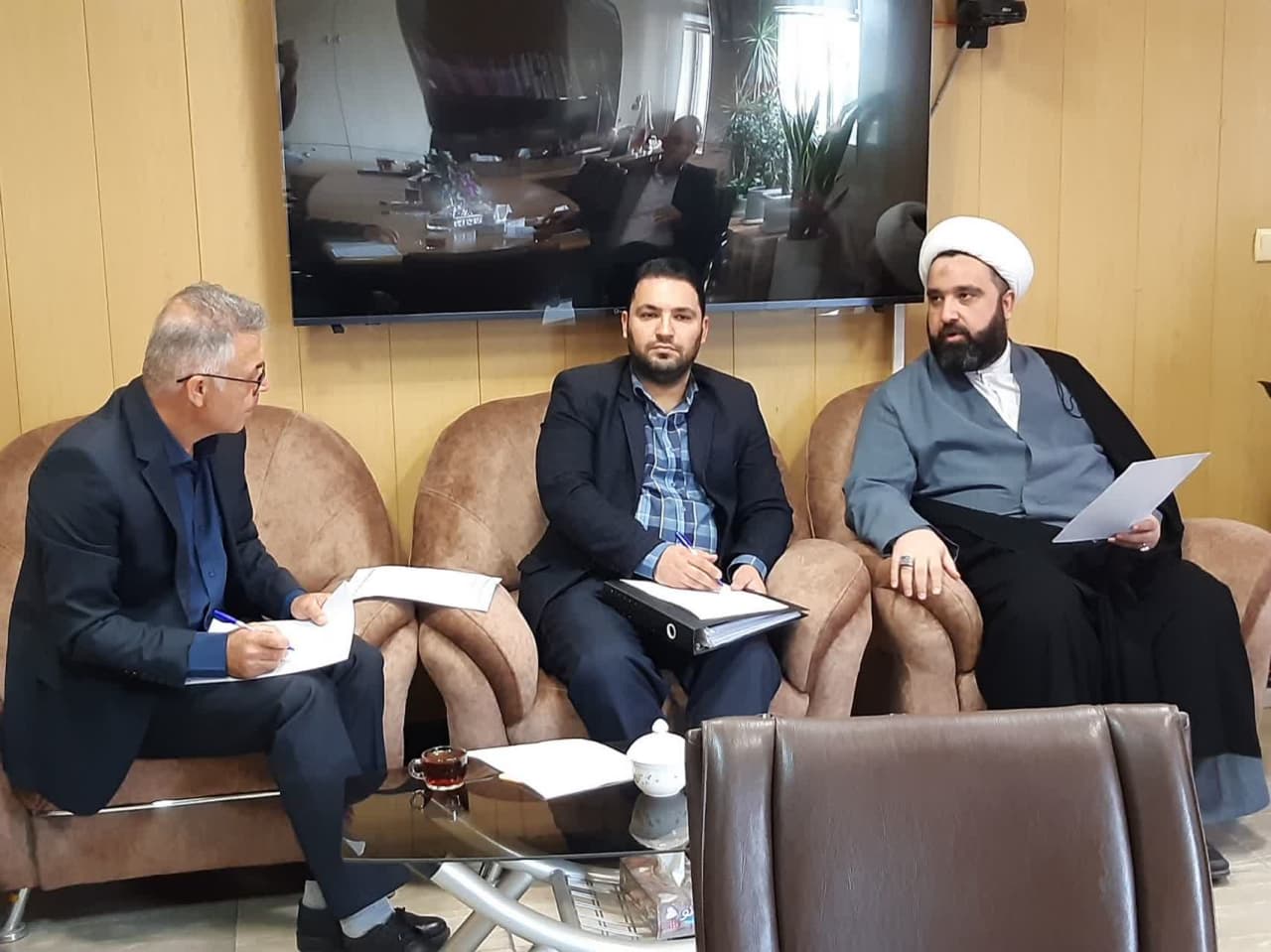نشست کارشناسی بومی سازی تفاهمنامه اداره کل بیمه سلامت آذربایجان غربی برگزار شد