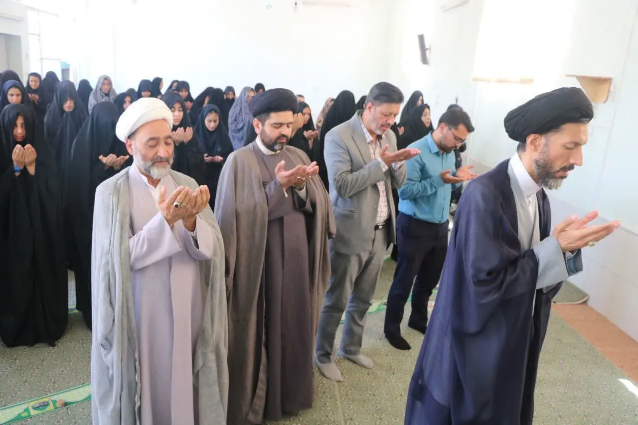 دوشنبه های نمازی با حضور امام جمعه شهرستان اردکان برگزار شد.