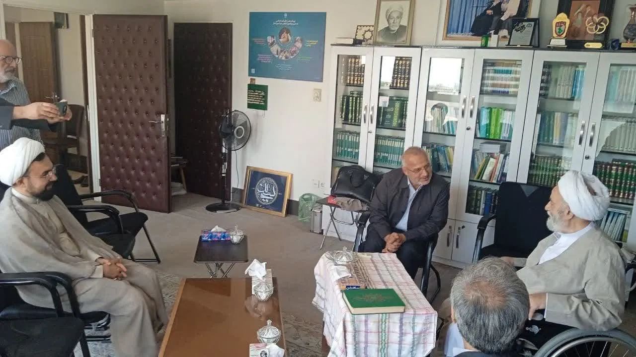 نشست اثرگذار مجمع خیرین مسجدساز با حضور رئیس ستاد اقامه نماز کشور و نماینده ویژه رئیس مجلس
