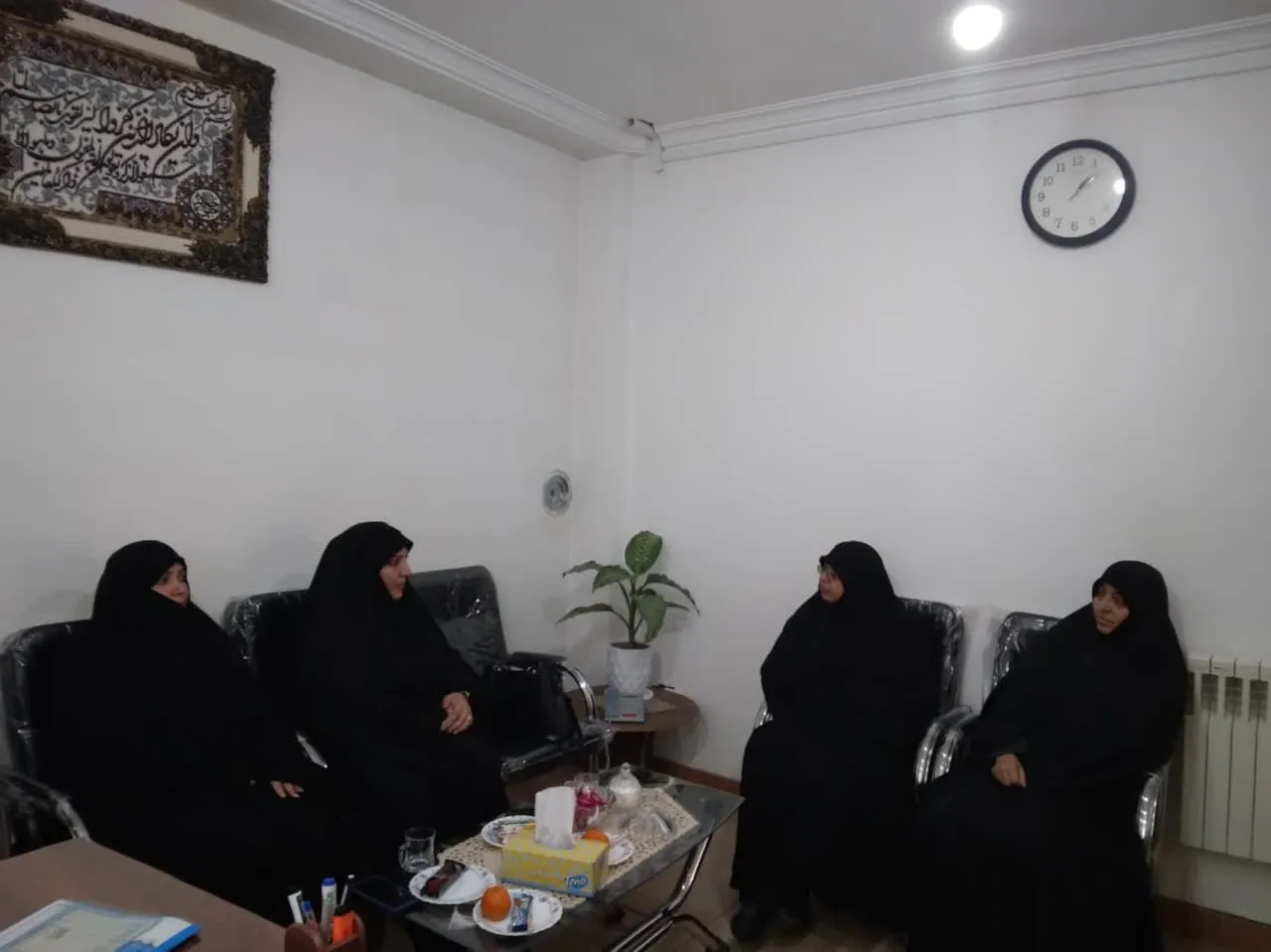 نشست مشاور امور بانوان ستاد اقامه نماز با مسئول بسیج جامعه زنان ارومیه برگزار شد