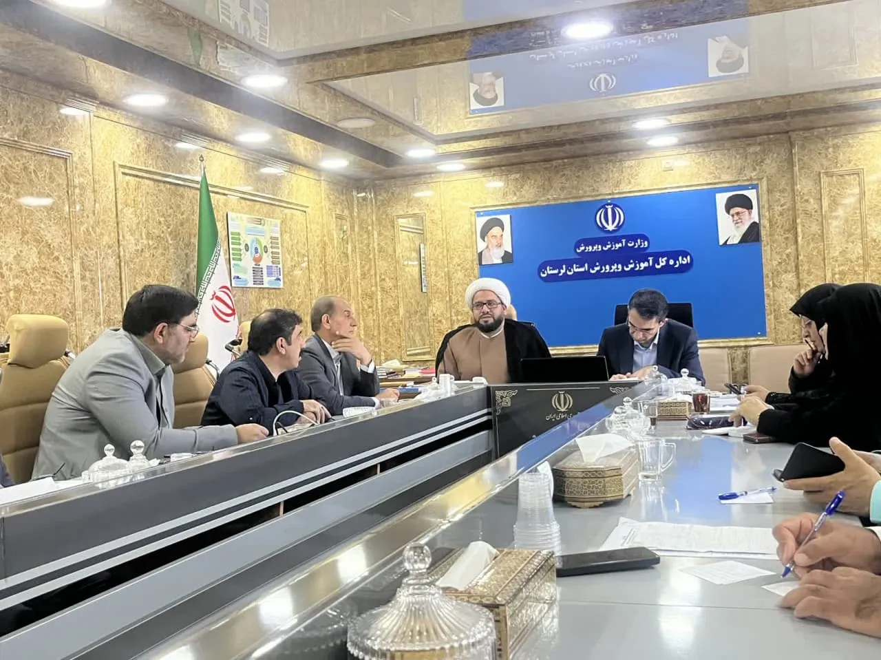 جلسه شورای اقامه نماز اداره کل آموزش و پرورش استان لرستان