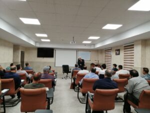 نشست تخصصی با محوریت معارف نماز در البرز برگزار شد