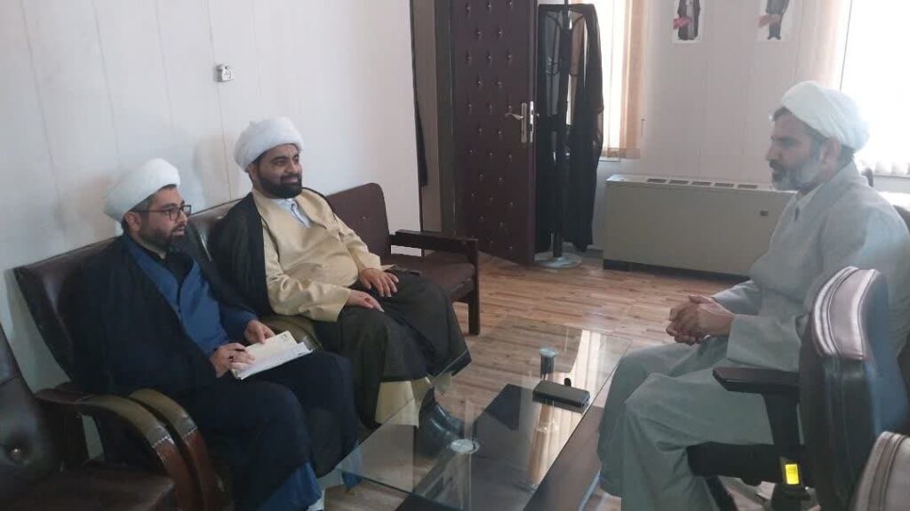 جلسه مشترک ستاد اقامه نماز استان یزد با دانشگاه فرهنگیان با حضور حجت الاسلام آب انباری کارشناس فرهنگی، آموزشی و پژوهشی ستاد اقامه نماز و حجت الاسلام جمالی مسئول دفتر نهاد نمایندگی مقام معظم رهبری در دانشگاه فرهنگیان