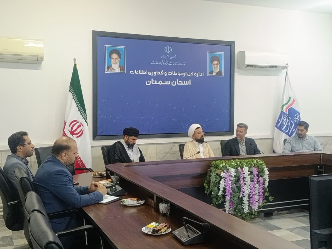جلسه شورای اقامه نماز ادارهکل ارتباطات و فناوری اطلاعات استان سمنان برگزار شد