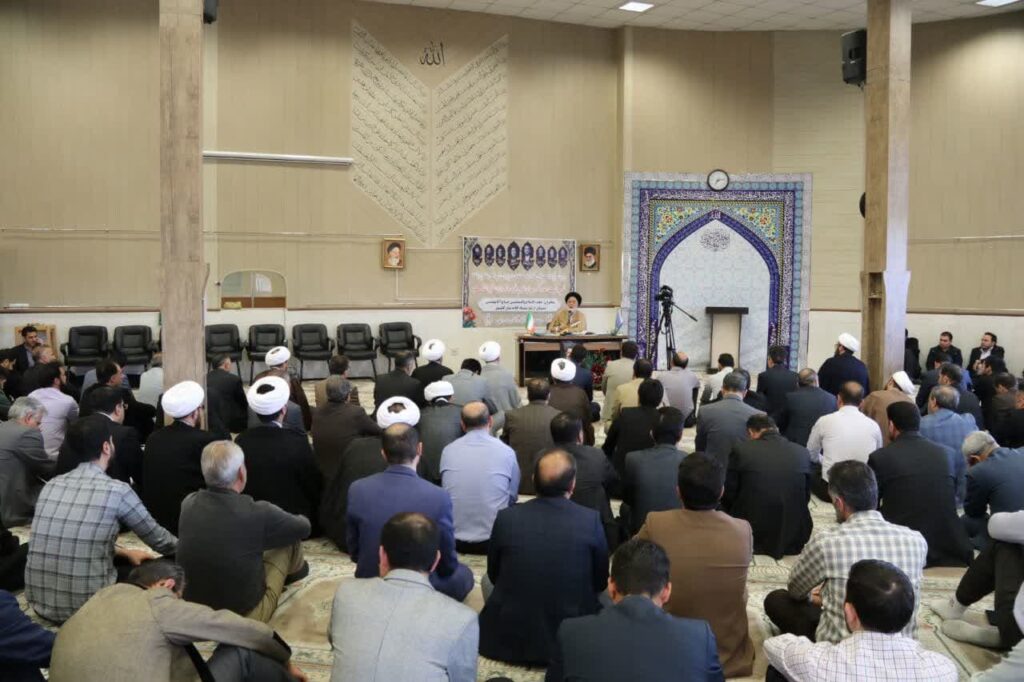 مراسم بزرگداشت اولین سالگرد شهدای خدمت با حضور حجت الاسلام بهشتی در دادگستری زنجان