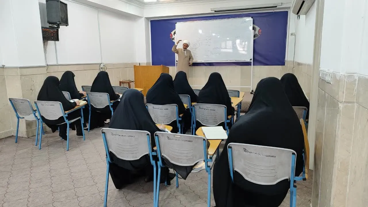 دوره‌های آموزشی بررسی چالش‌های دعوت فرزندان به نماز برگزار شد