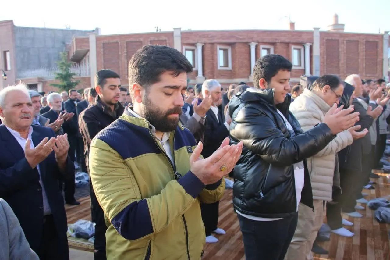 اقامه نماز عید سعید قربان در اردبیل