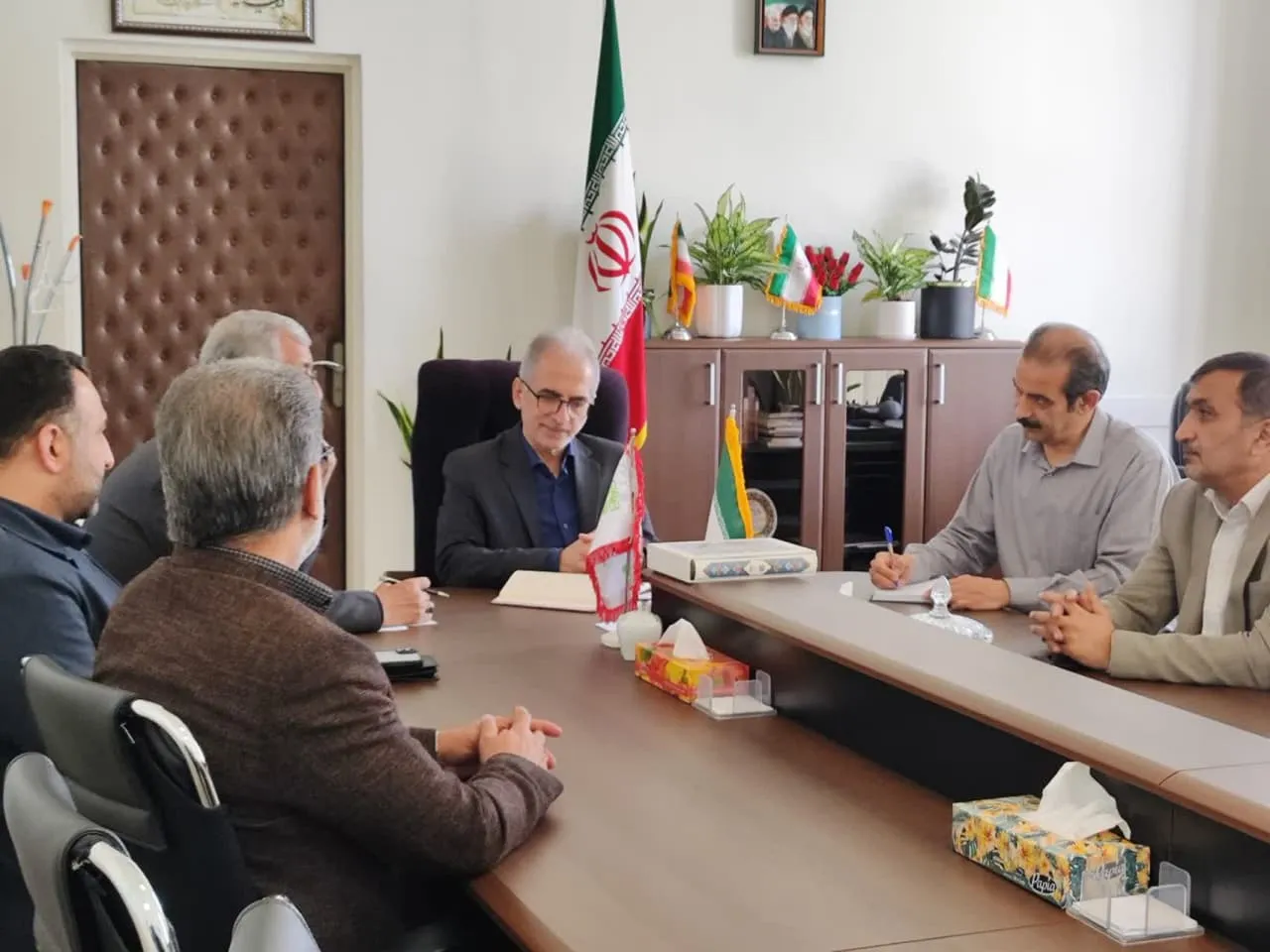 دیدار اعضای هیات ارزیابی ستاد اقامه نماز گلستان با معاون توسعه مدیریت و منابع استانداری