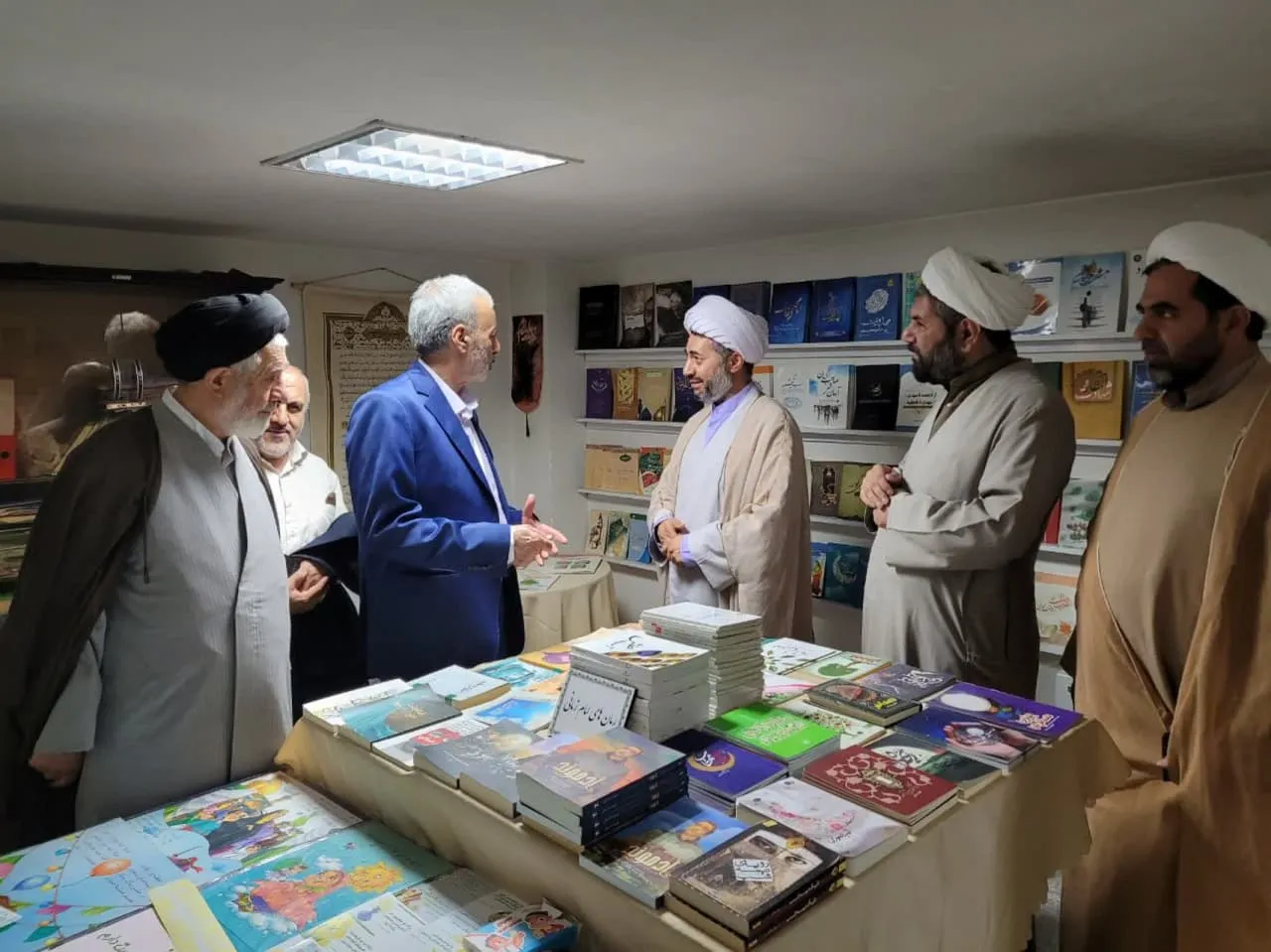 نشست صمیمی قائم مقام ستاد اقامه نماز کشور با مدیران شمالغرب کشور تبریز