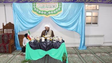 از برندگان مسابقه کتابخوانی نماز در استان مرکزی تجلیل شد