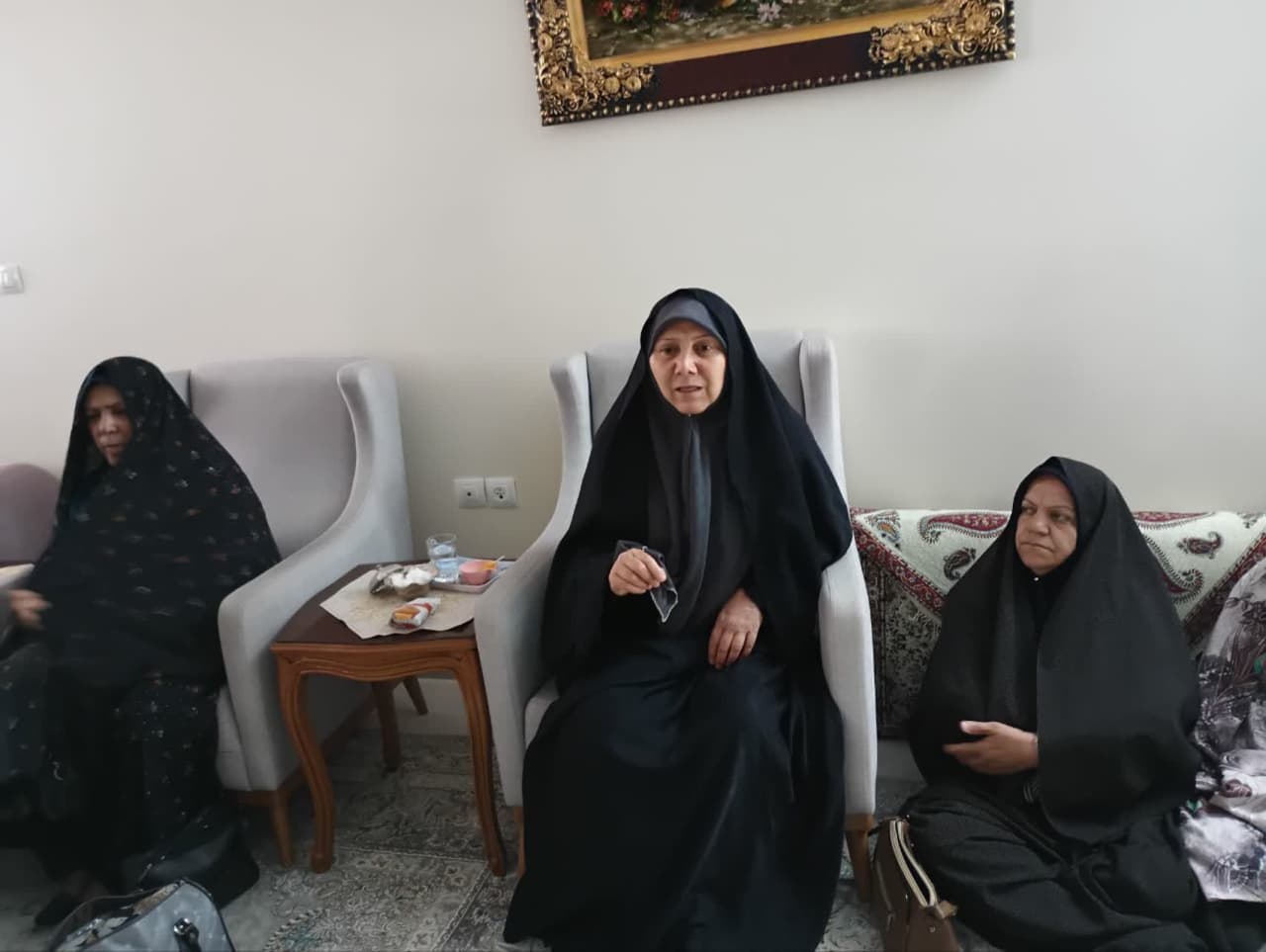نماز را باید با خشوع و حضور قلب اقامه کنیم