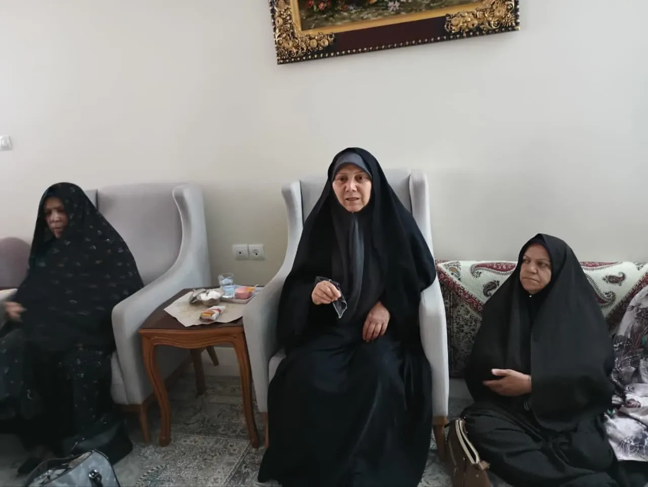 نماز را باید با خشوع و حضور قلب اقامه کنیم
