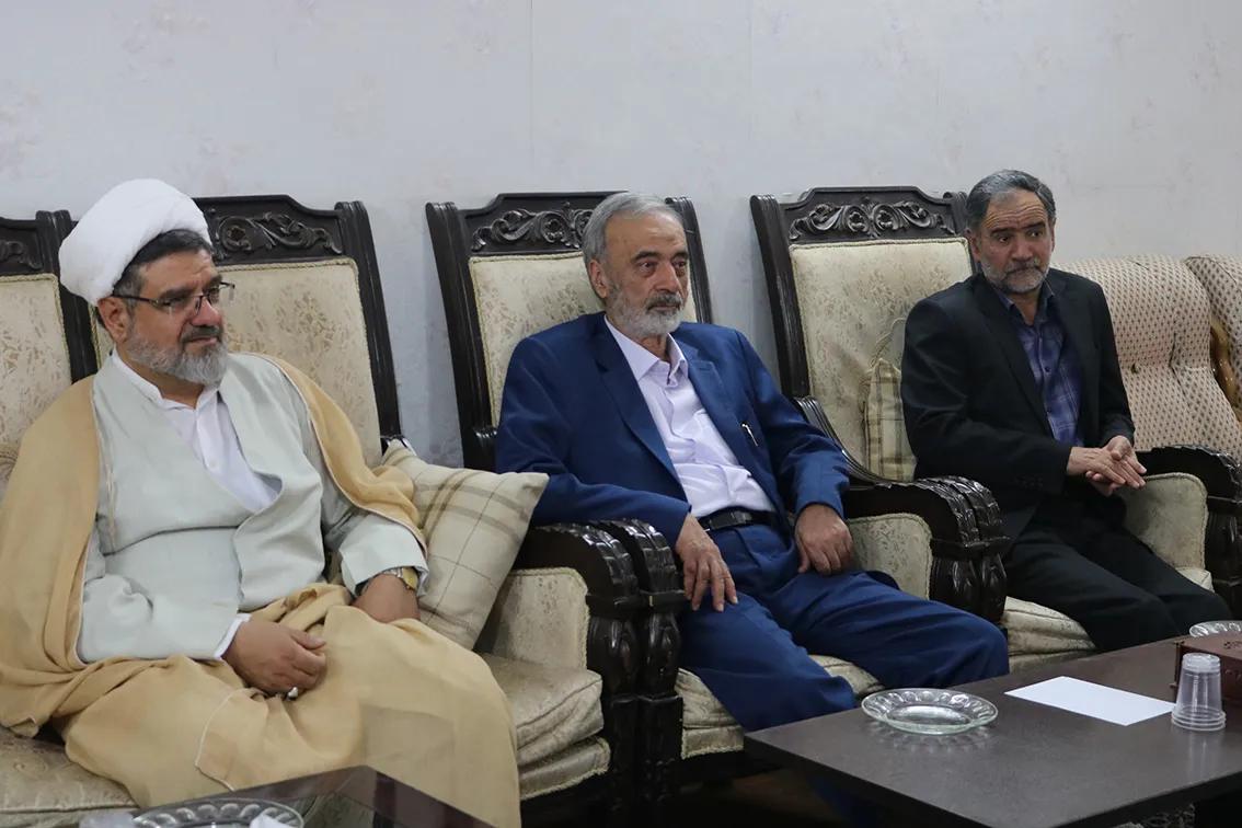 دیدار قائم مقام ستاد اقامه نماز کشور با هیئت مدیره خیریه مسجد سازان الزهرا سلام الله علیها اصفهان