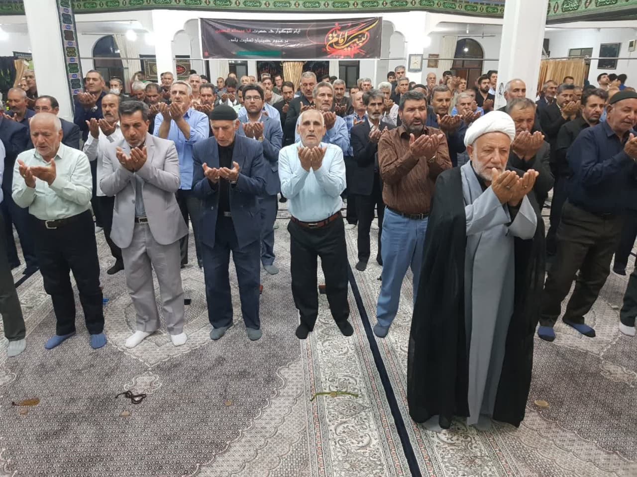 بازدید و حضور دبیر ستاد اقامه نماز ماهنشان در نماز جماعات