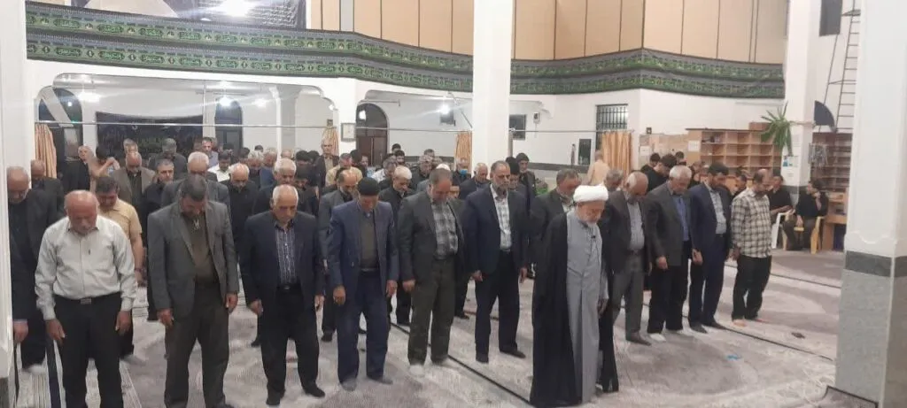 بازدید و حضور دبیر ستاد اقامه نماز ماهنشان در نماز جماعات