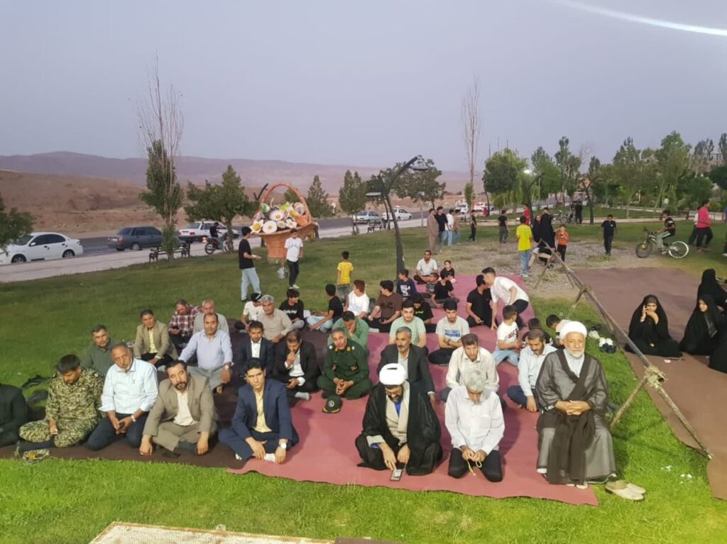بازدید و حضور دبیر ستاد اقامه نماز ماهنشان در نماز جماعات