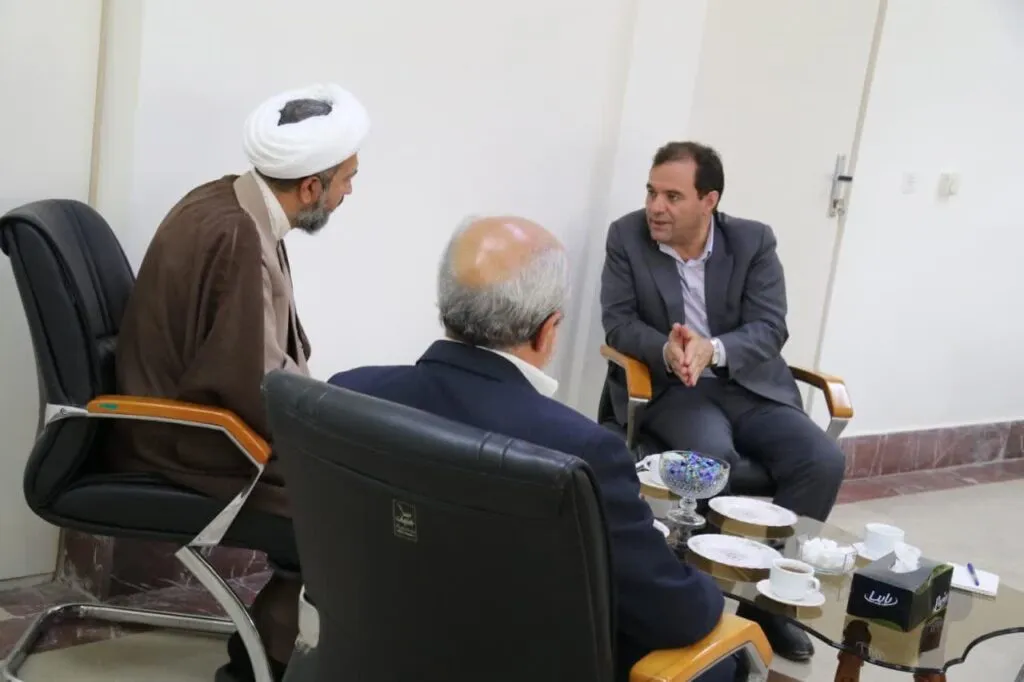 دیدار مدیر ستاد اقامه نماز با سرپرست توسعه و مدیریت منابع استانداری زنجان