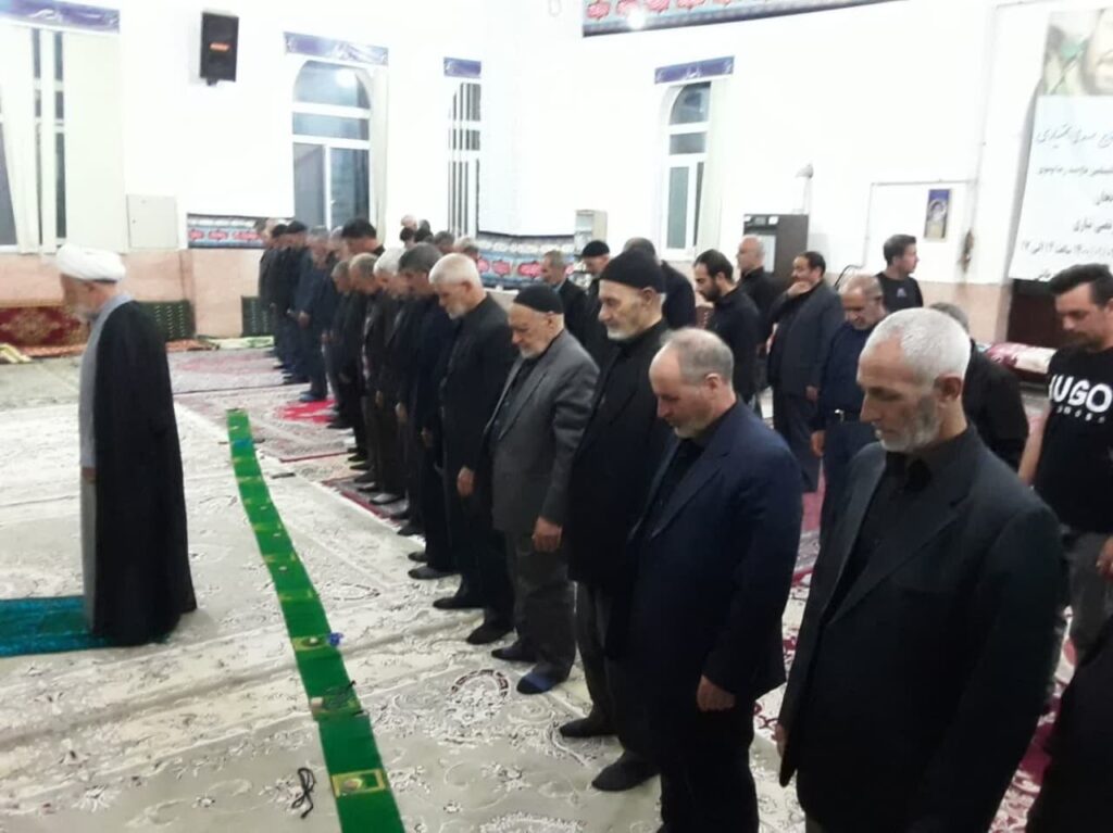 بازدید و حضور دبیر ستاد اقامه نماز ماهنشان در نماز جماعات