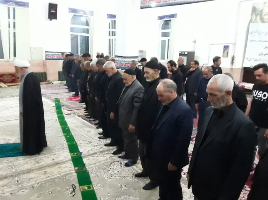 بازدید و حضور دبیر ستاد اقامه نماز ماهنشان در نماز جماعات