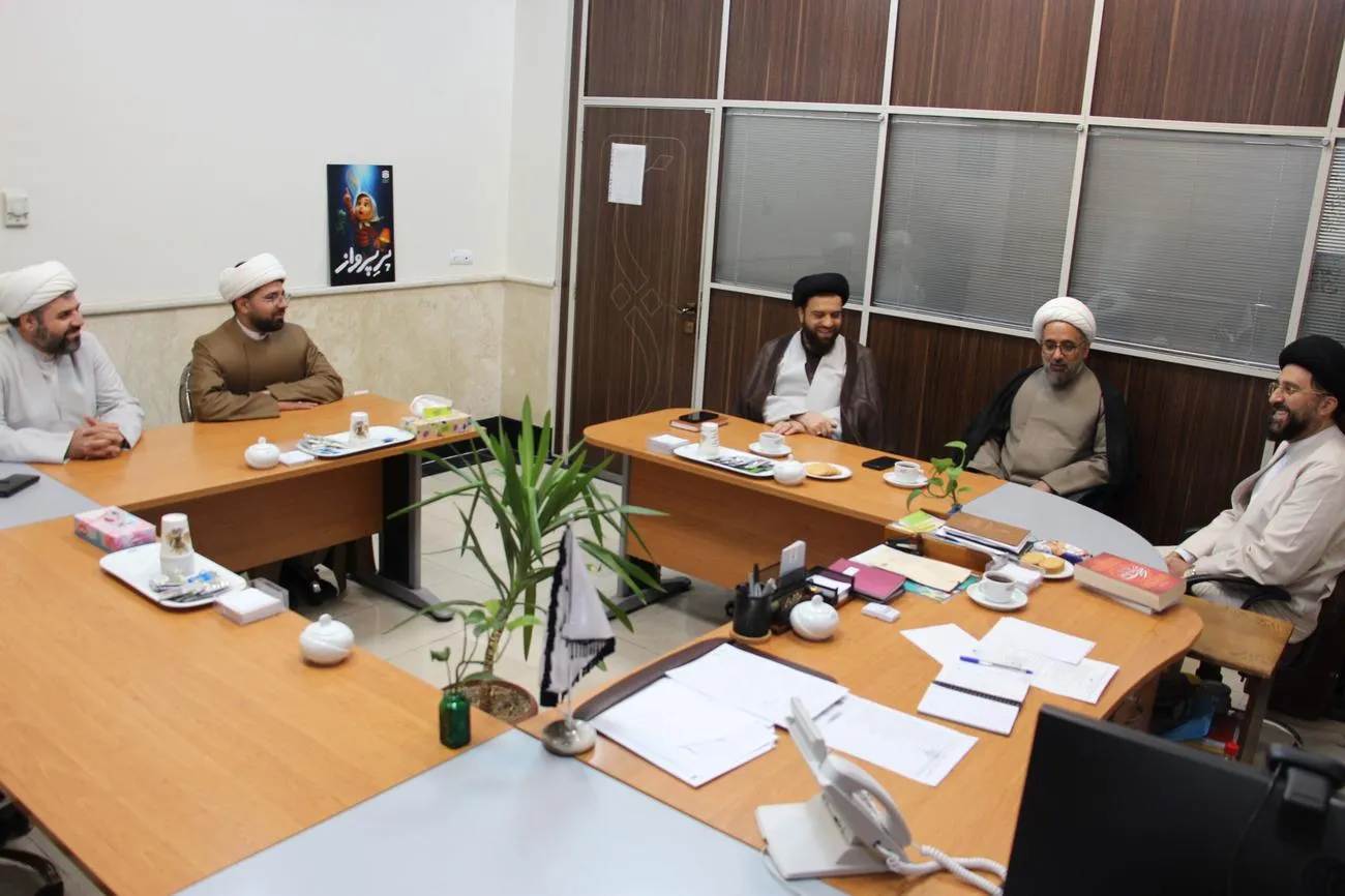 نشست تخصصی ارتقای کیفیت اقامه نماز جماعت استان