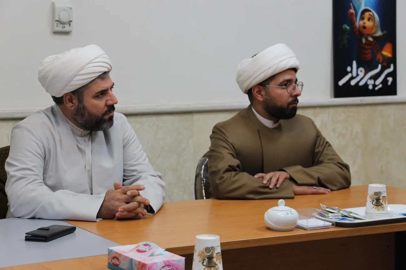 نشست تخصصی ارتقای کیفیت اقامه نماز جماعت استان