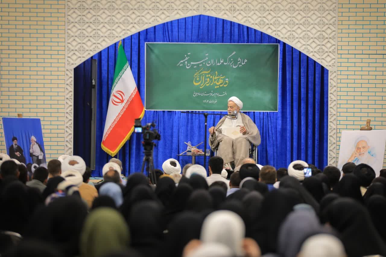 برگزاری همایش بزرگ علمداران تبین و تفسیر قرآن در هشتگرد