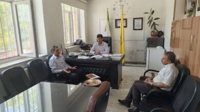 دیدار دبیر شورای اقامه نماز شهرستان دیواندره با مدیر عامل شرکت توزیع برق شهرستان