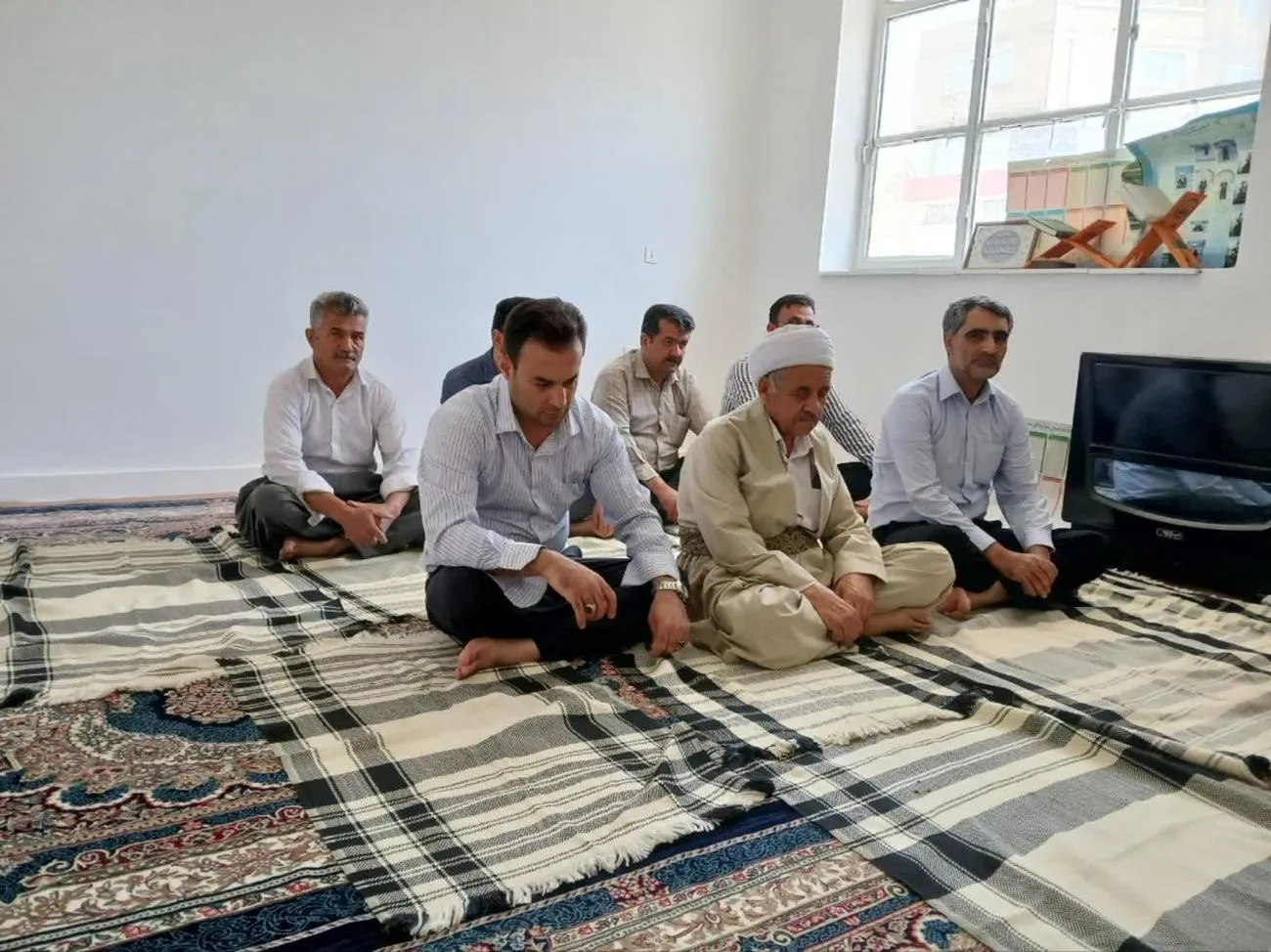 بازدید دبیر شورای اقامه نماز دیواندره از اداره آب و فاضلاب شهرستان