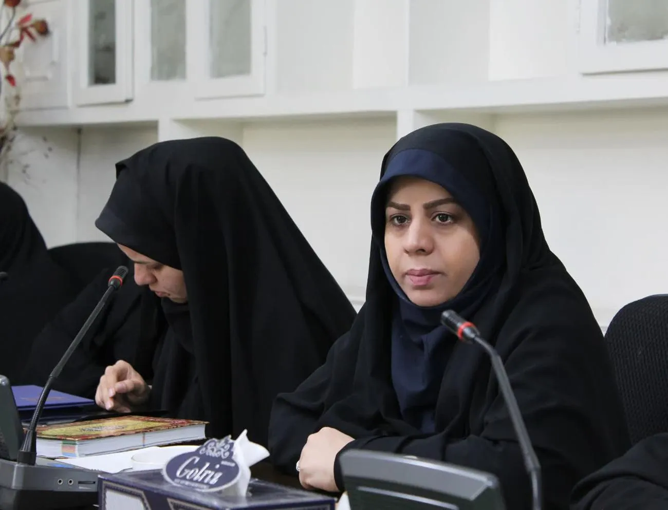 مادر، اولین و مهمترین عنصری هست که کودکان از آن تأثیر می گیرند