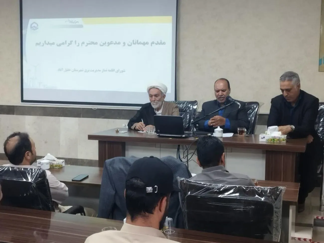 نماز، قرآن و مسجد بهترین کانون حفظ نسل نو از آسیب ها می باشد
