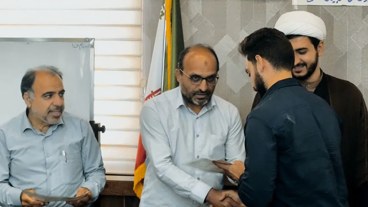 اولین جلسه هم اندیشی برادران یاور نماز منطقه کاشان برگزار شد