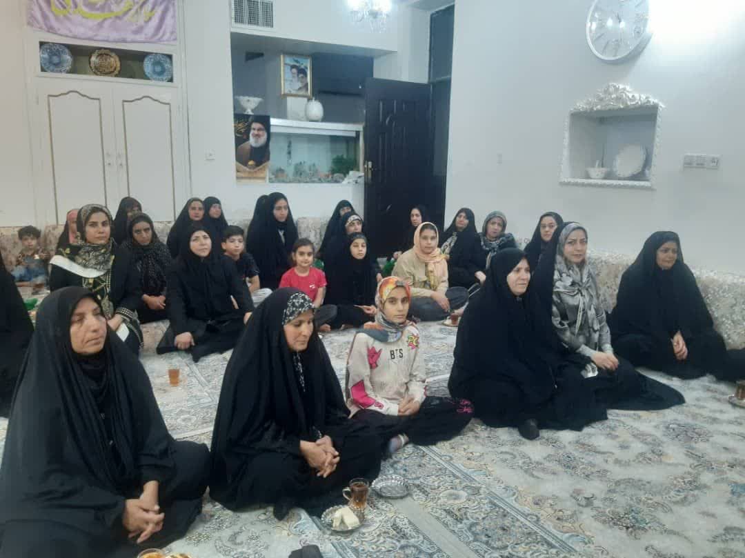 نشست شیوههای دعوت به نماز ویژه بانوان محلات ایلام برگزار شد
