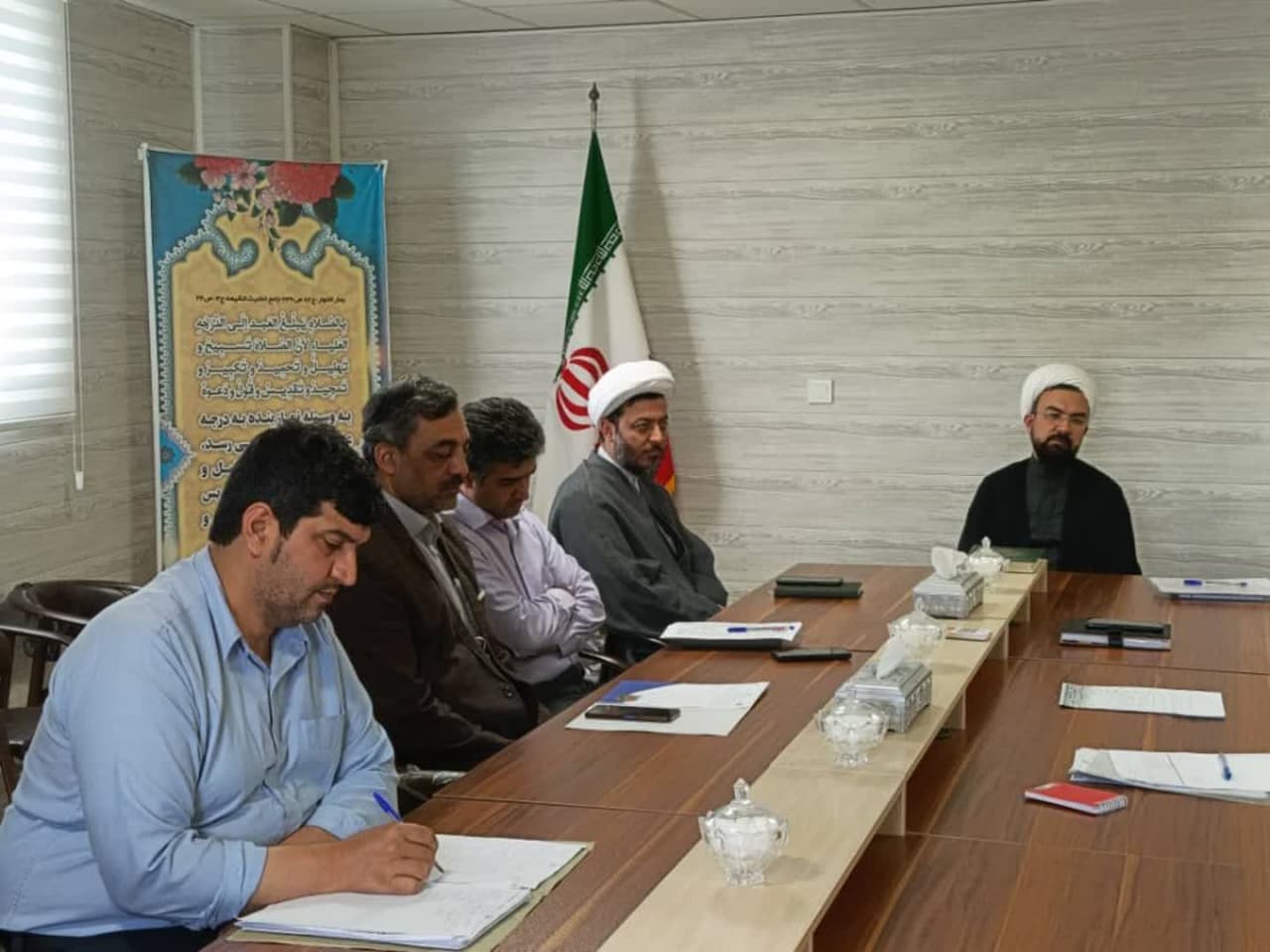 جلسه مدیر ستاد اقامه نماز استان سمنان با دبیران دستگاه‌های اجرایی برگزار شد