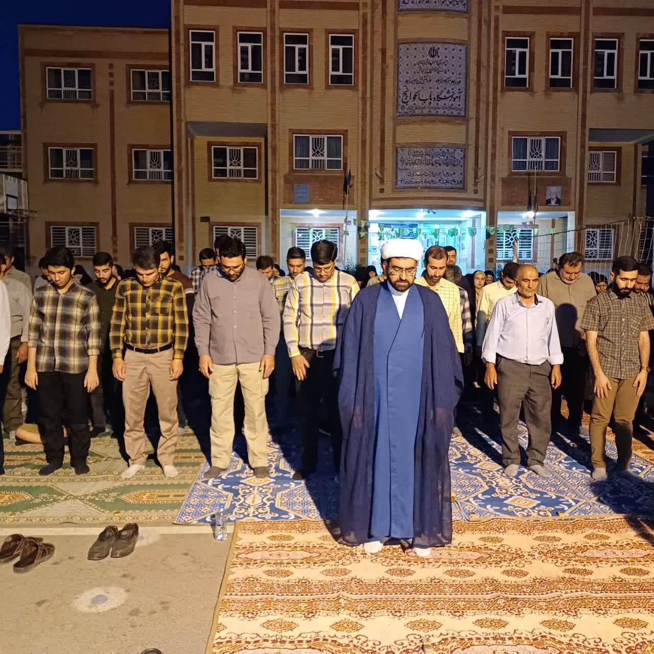 نماز جماعت جشن عید غدیر در شهرکرد اقامه شد