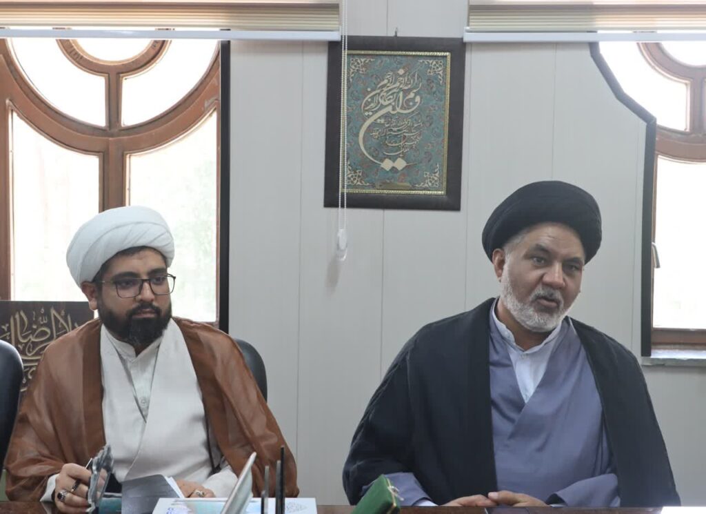 نشست هم اندیشی مدیر ستاد اقامه نماز استان یزد با سرپرست دانشگاه فرهنگیان