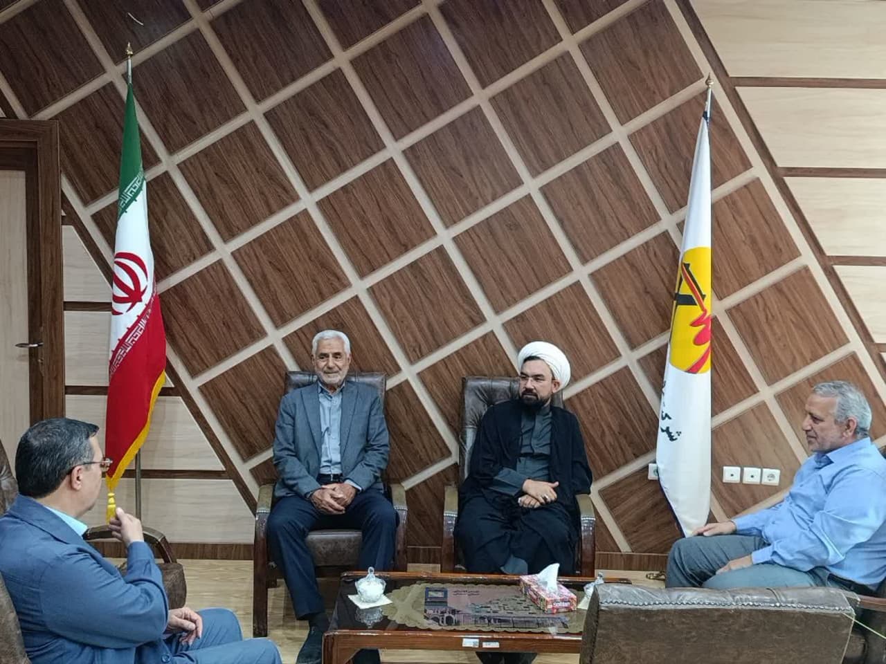 تجلیل از عملکرد درخشان شرکت برق منطقهای سمنان در ترویج نماز