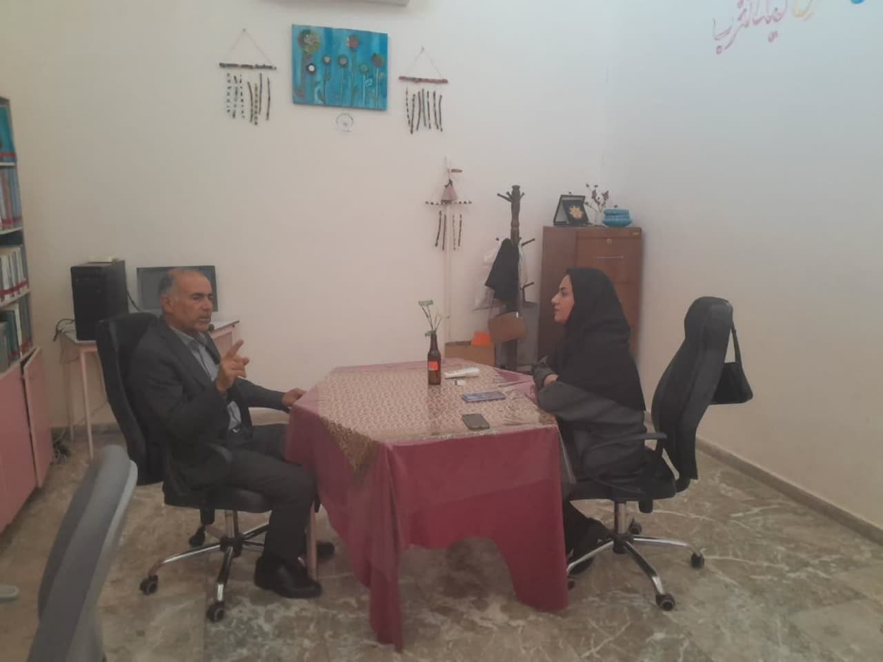 دیدار دبیر ستاد اقامه نماز گیلانغرب با مدیر کانون پرورش فکری کودکان و نوجوانان-1