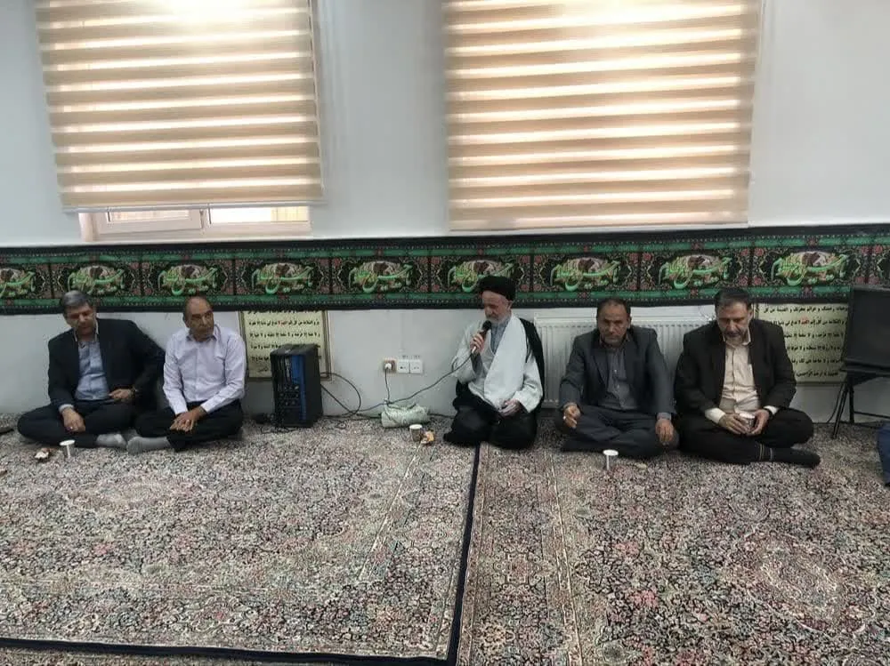 اقامه نماز وحدت بخش ادارات در بهزیستی رفسنجان