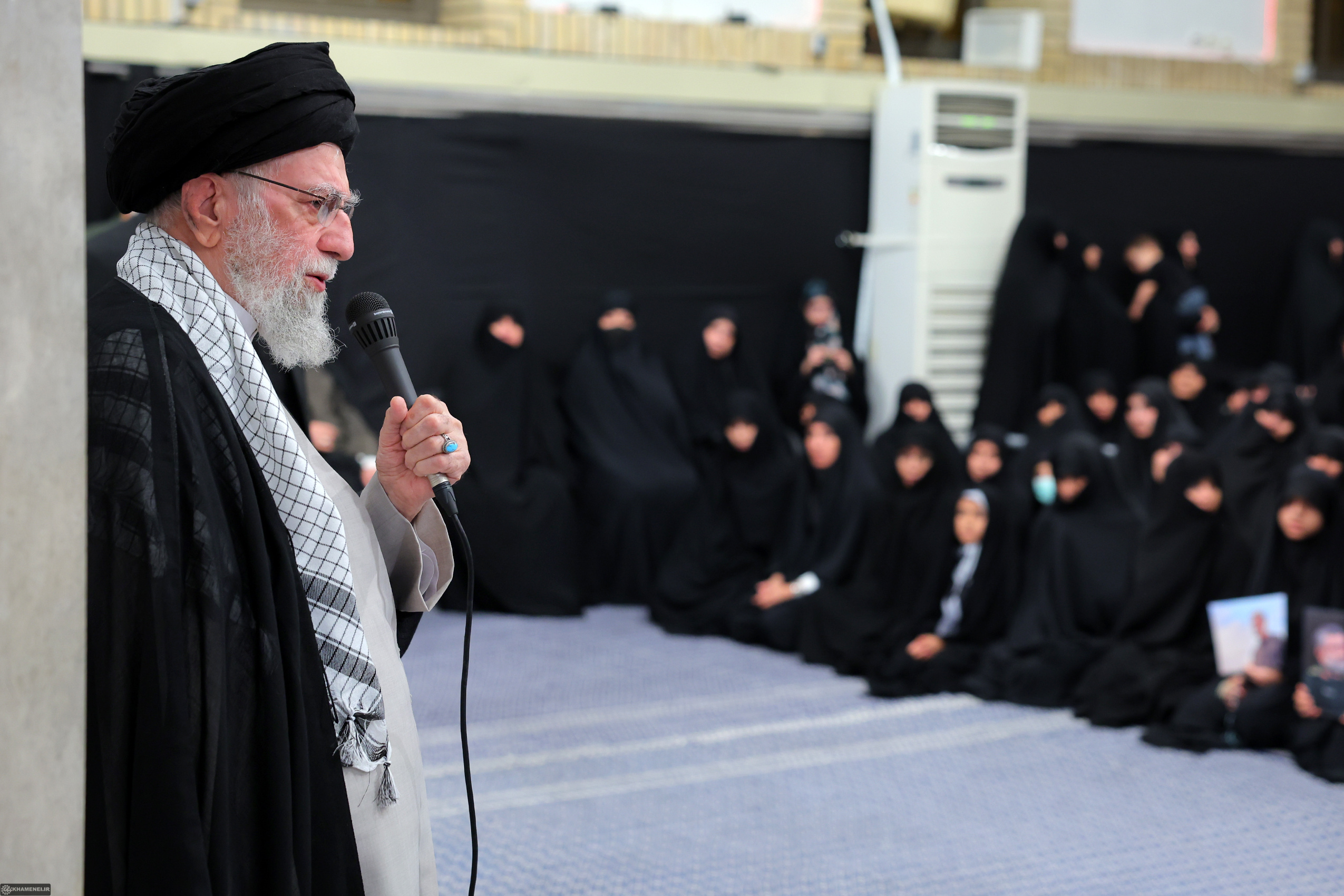 بیانات رهبر انقلاب اسلامی در مراسم بزرگداشت شهدای جنگ تحمیلی اخیر
