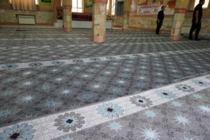 نمازخانه چهار مدرسه در قم توسط مجمع خیرین مسجدساز مفروش شد