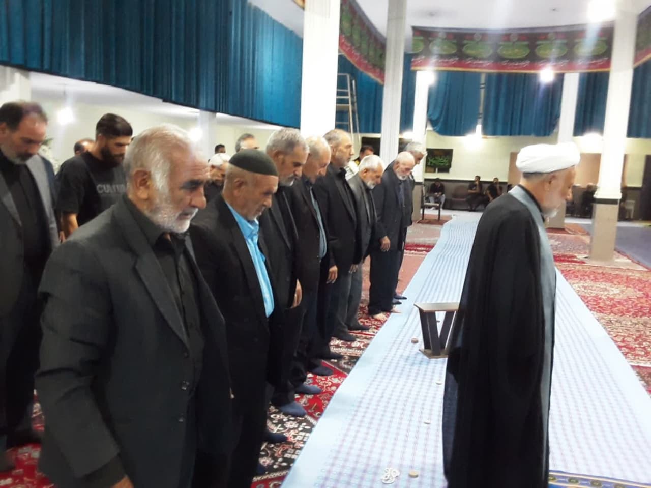حضور دبیر ستاد اقامه نماز ماه نشان در نمازهای جماعت و رسیدگی به مسائل نمازی روستاهای این شهرستان