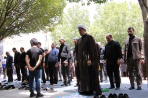گزارش تصویری/ نماز ظهر تاسوعای حسینی در قم