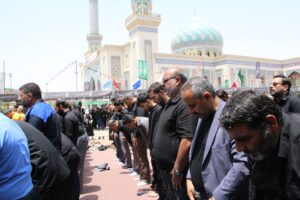 گزارش تصویری/ نماز ظهر عاشورا در قم
