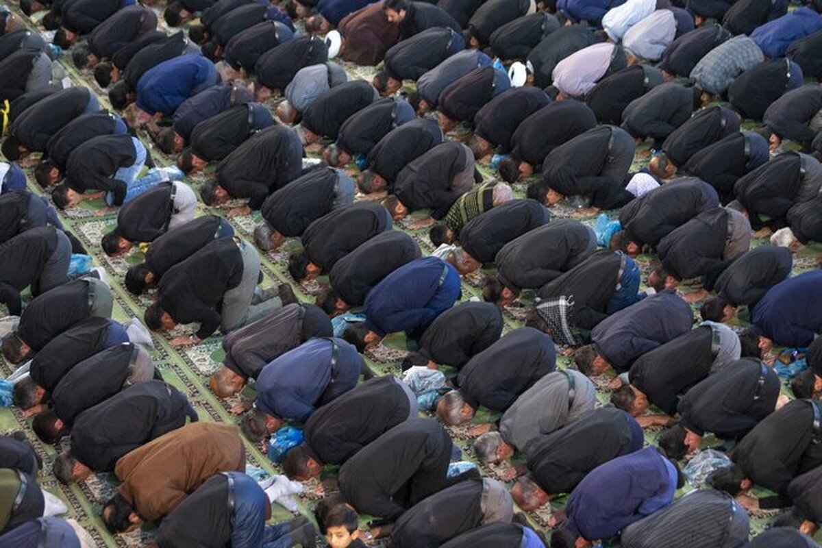آیین نماز ظهر عاشورا استان اصفهان