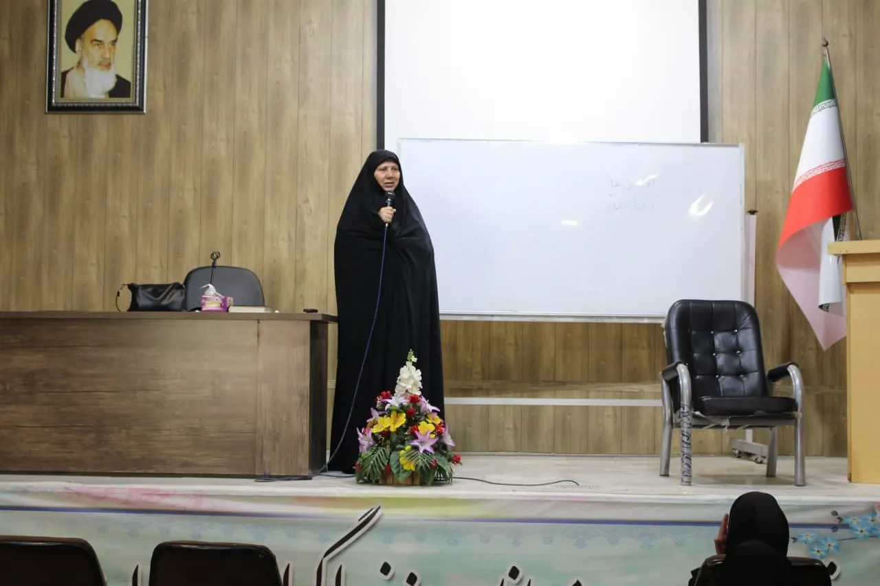 جلسه هیات اندیشه ورز نماز امور بانوان استان مرکزی