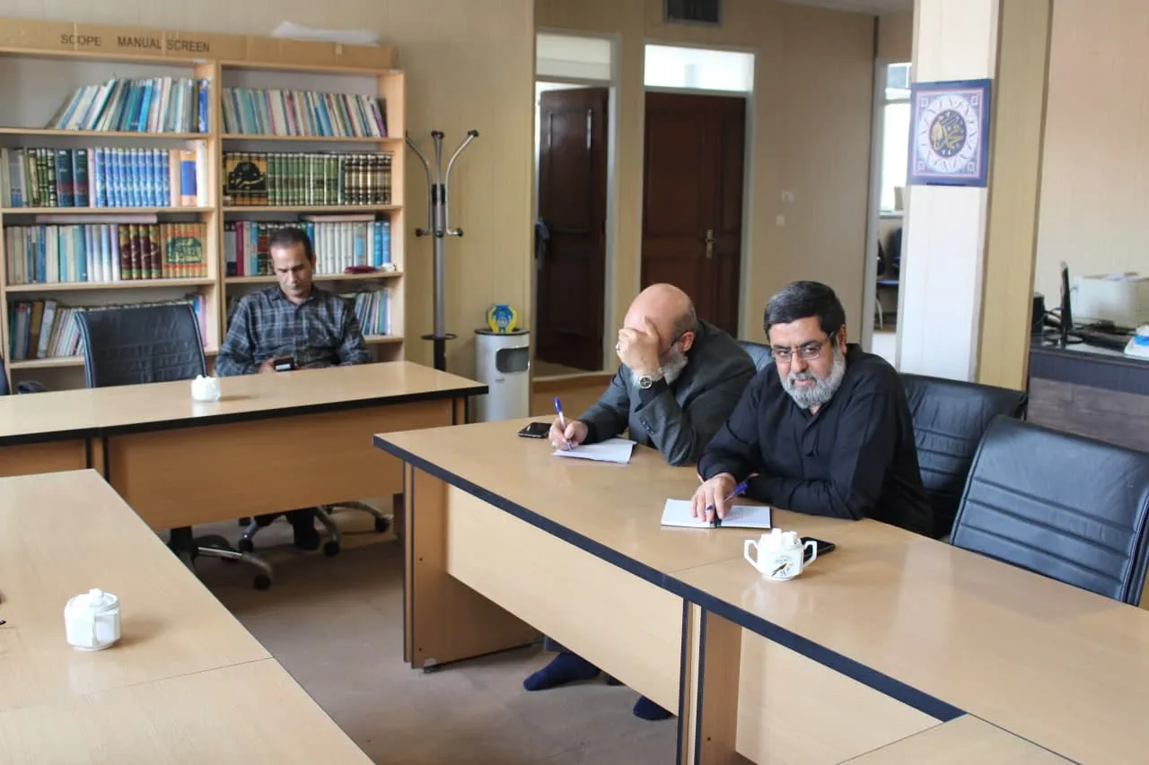 جلسه کارگروه بررسی وضعیت فضاهای اقامه نماز در راههای مواصلاتی استان مرکزی