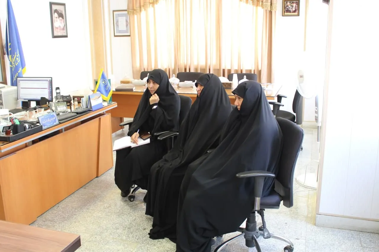 مدیر ستاد اقامه نماز استان مرکزی با مدیر حوزه علمیه خواهران دیدار کرد