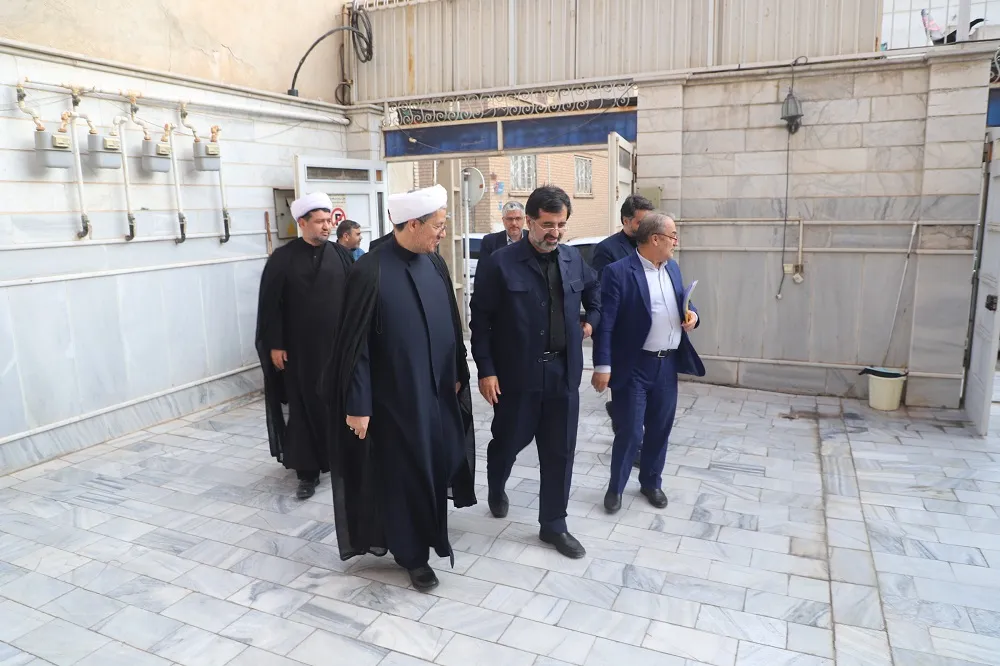 تاکید استاندار قم بر تقویت فرهنگ نماز در مدارس، ادارات و اماکن عمومی