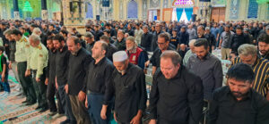 گزارش تصویری/ نماز ظهر عاشورا در قم