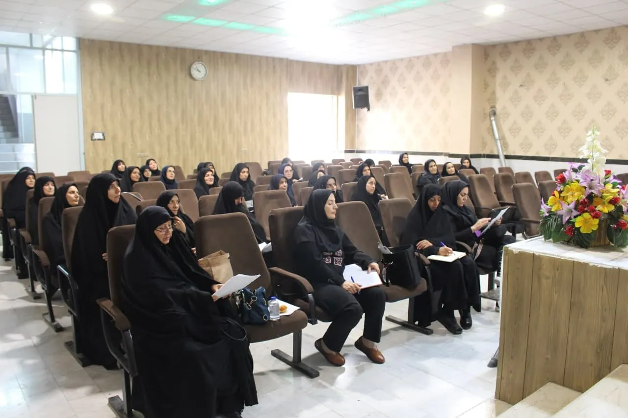جلسه هیات اندیشه ورز نماز امور بانوان استان مرکزی